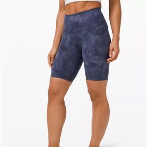Lululemon Wunder Train High-Rise Short 8" Diamond Dye Shade Naval size 8 woman